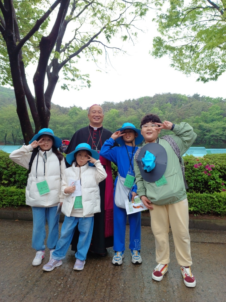 2024년4월21일성소주일1주교님.jpg