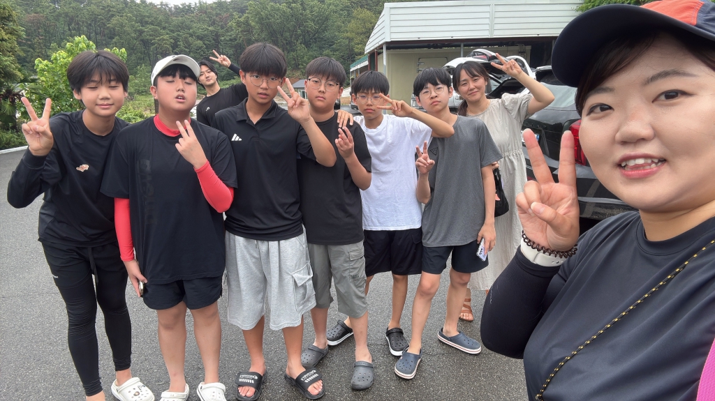 2025년7월19일-중고등부물놀이1.jpg