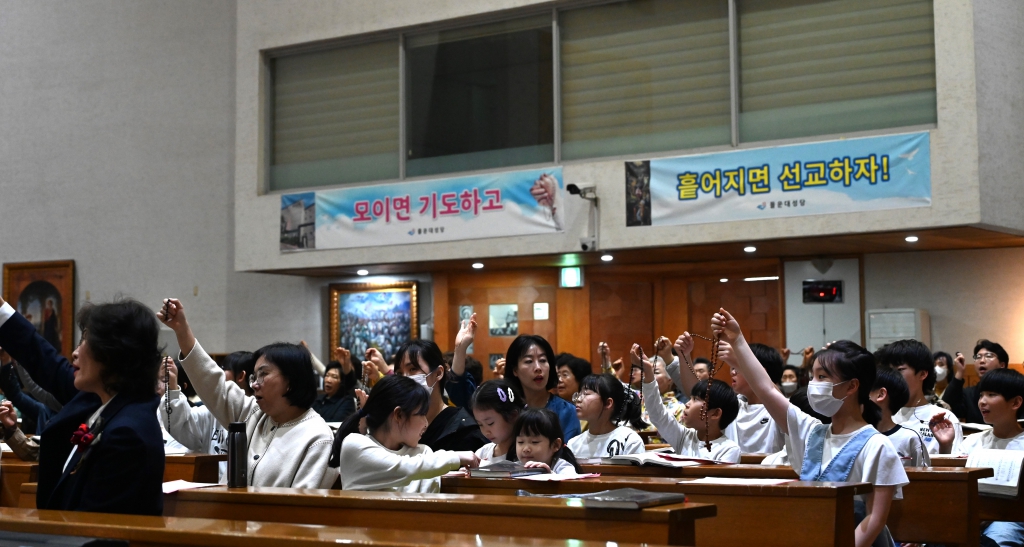 2025년5월2일-성모의밤묵주기도차사랑홍보.JPG