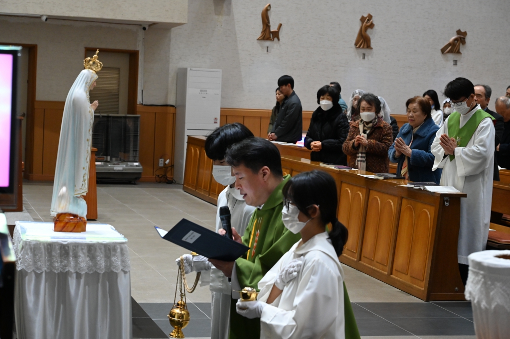 2026년1월18일-파티마성모상가정순례기도2.jpg