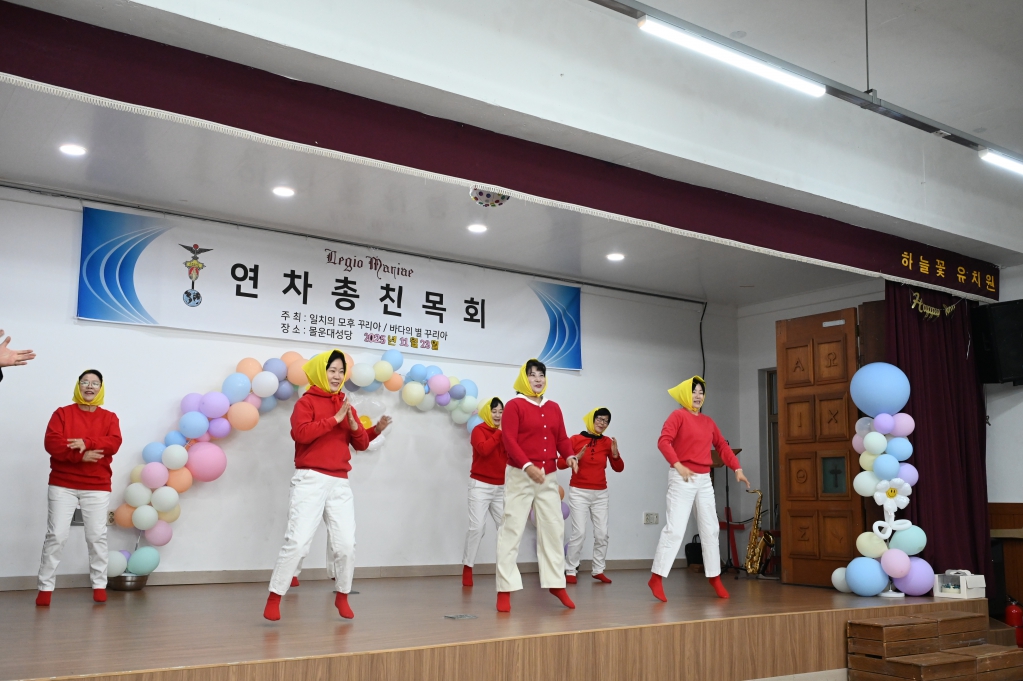 2025년11월23일-연총친목회사랑의샘공연1.JPG