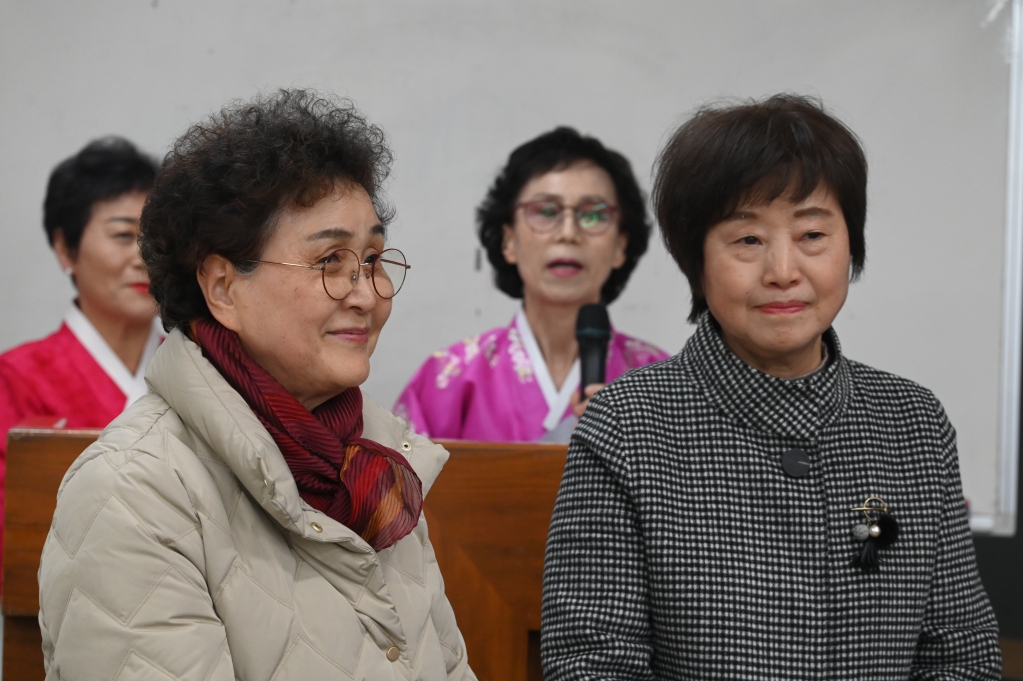 2024년11월19일-하늘에올림을받으신모후2000차협조단원.JPG