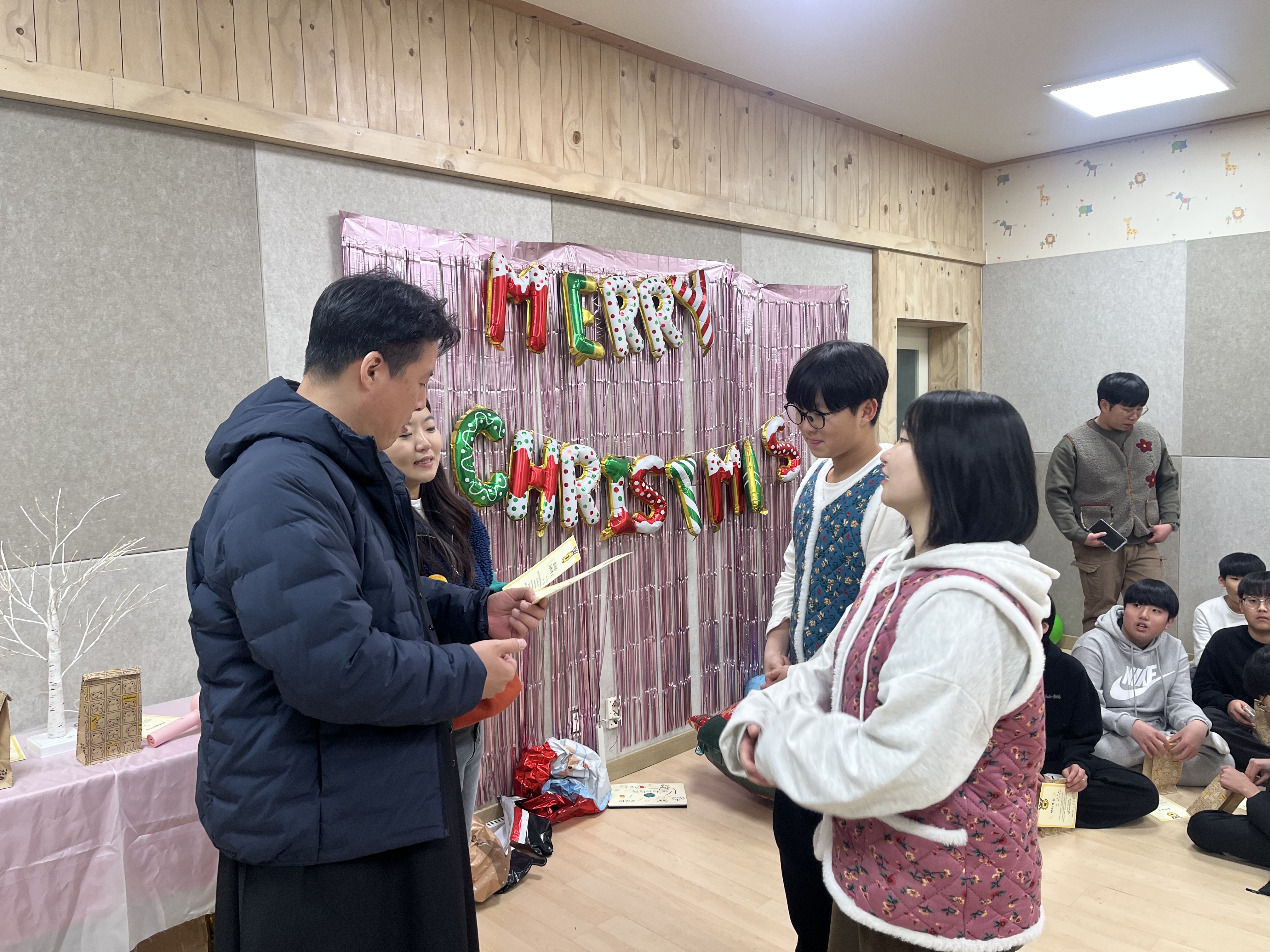 2025년12월27일-성탄행사중고등부강지인.jpg