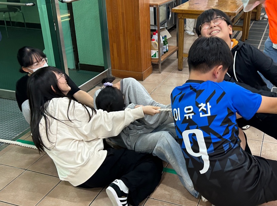 1731207702683-22.jpg