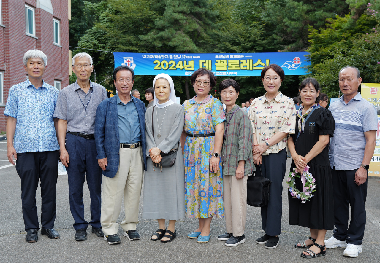 L1001924단체 데꼴.jpeg