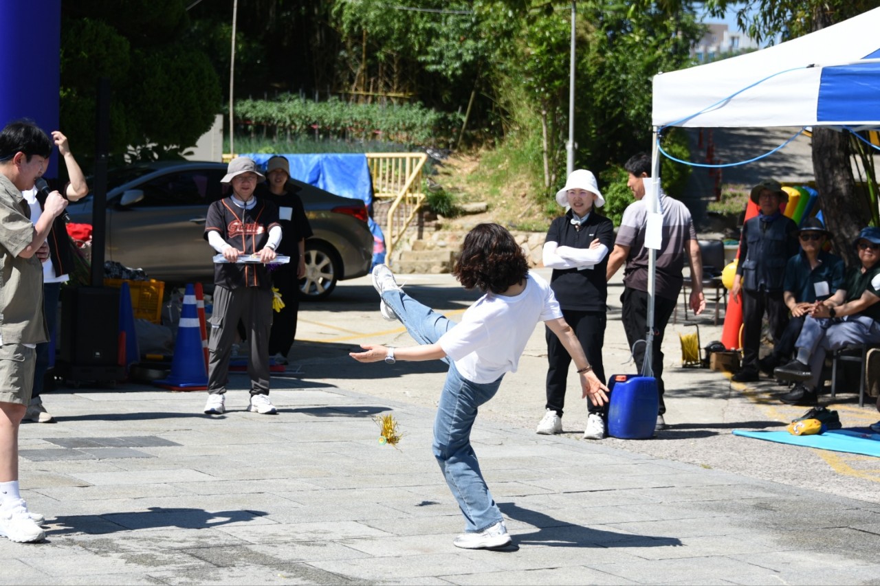 BandPhoto_2025_07_02_19_13_18_6.jpg