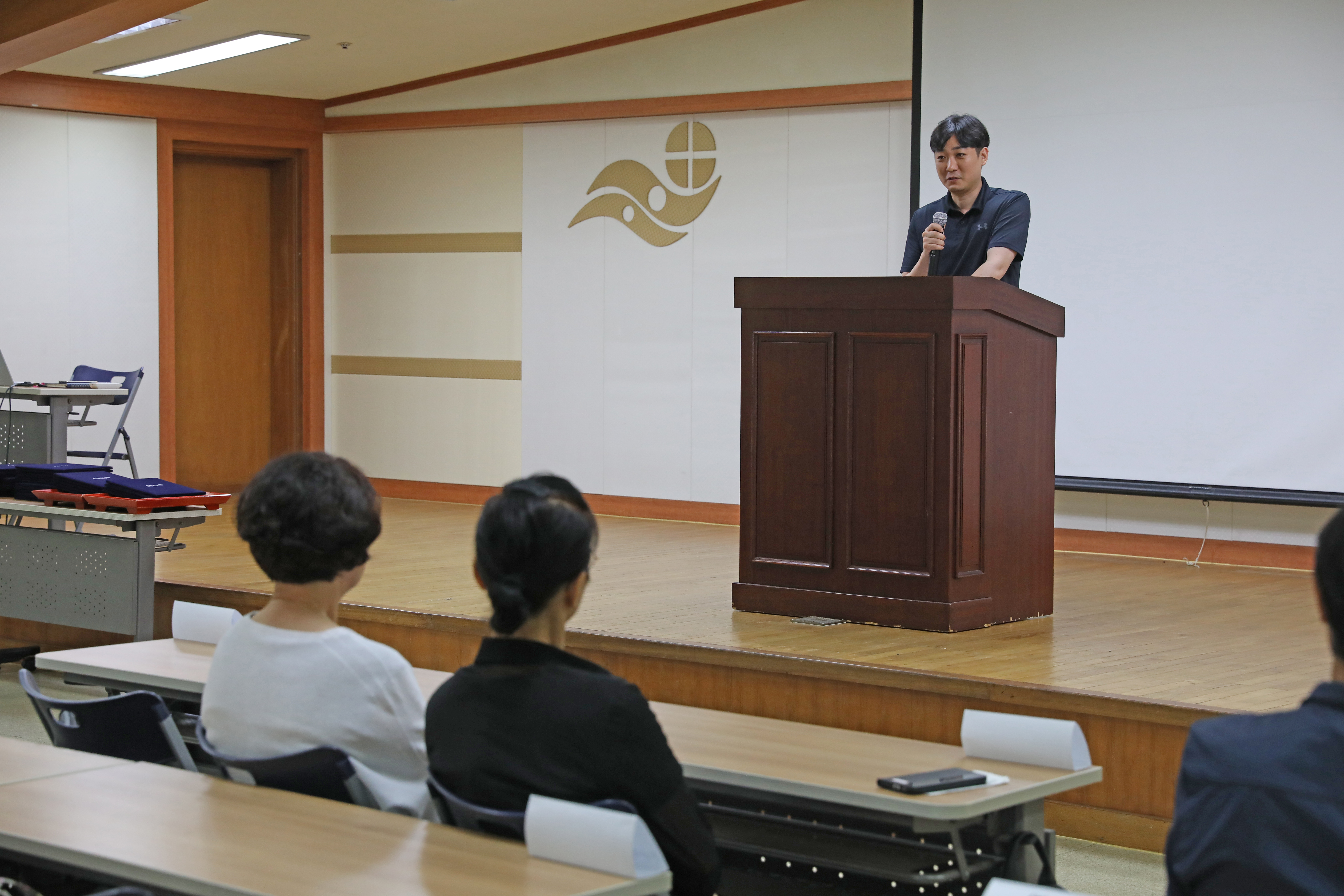 20230713전국성지순례완주자축복장수여식014.jpg