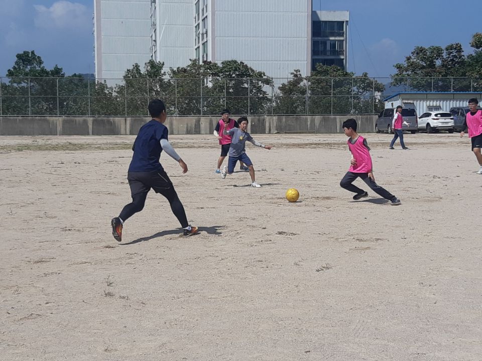 20181002162029-KakaoTalk_Moim_4PtFykPn5teTKu3KUgffAug3misEUi.jpg