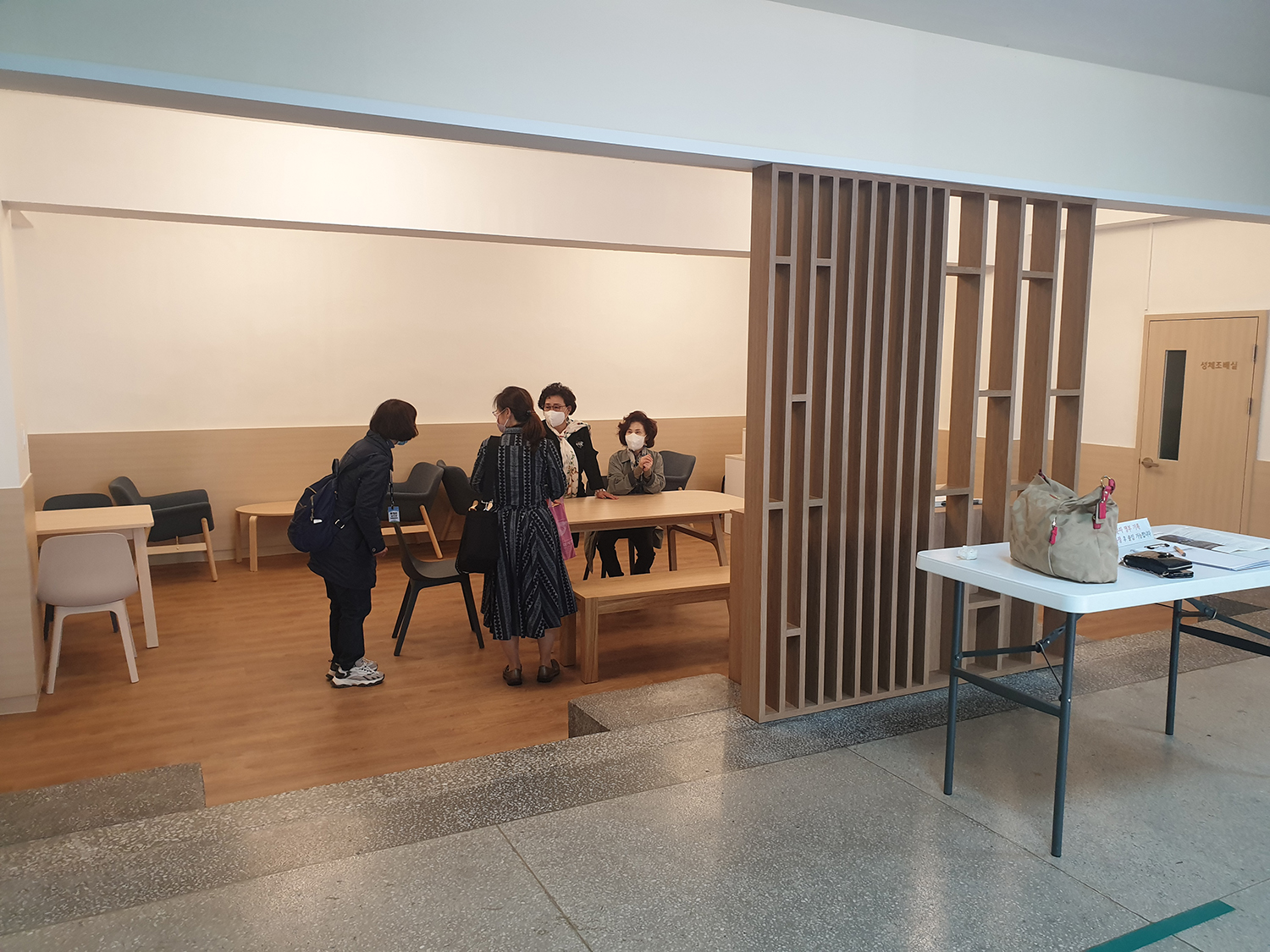 본당 행사 앨범 - 휴식공간 및 자재창고 새단장 수정성당