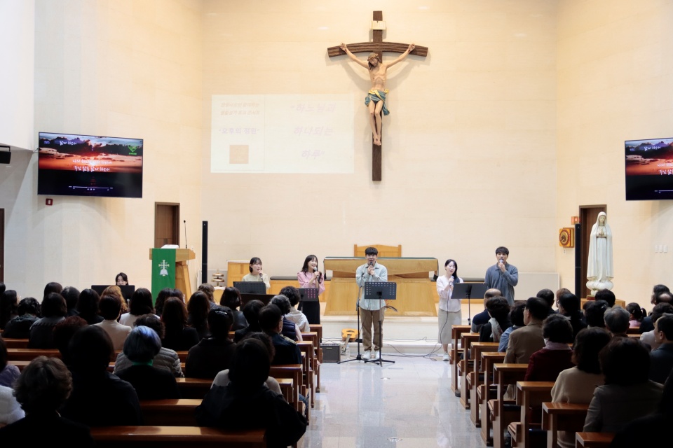 2025_11_17 연총 1부 오후의정원 (17).JPG