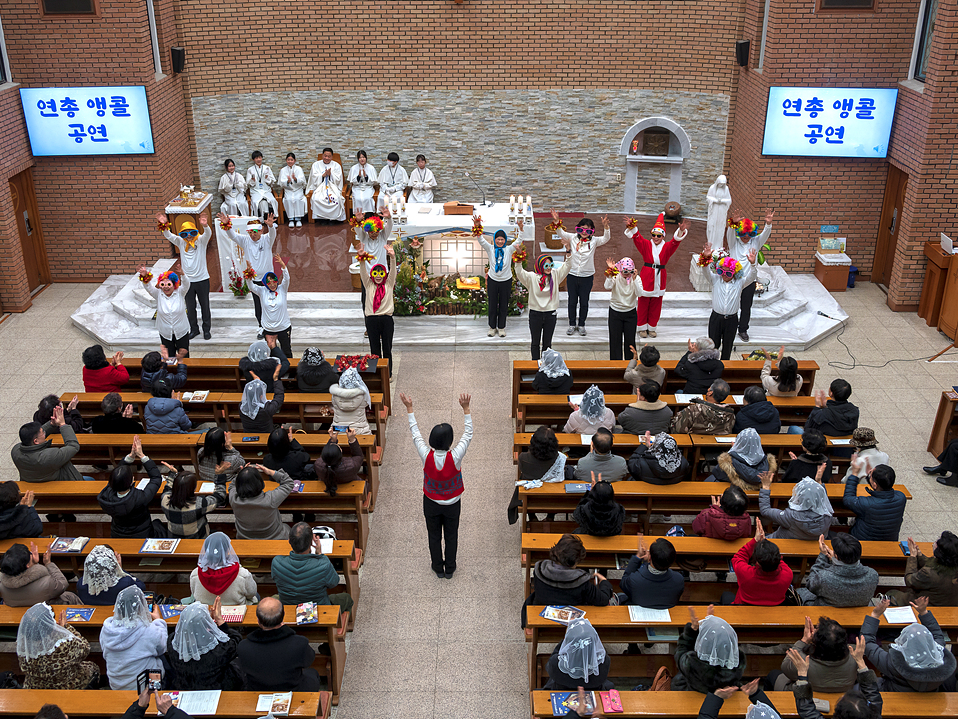 본당행사 갤러리 - 2024년 12월24일_ 성탄 축하공연 3 양정성당