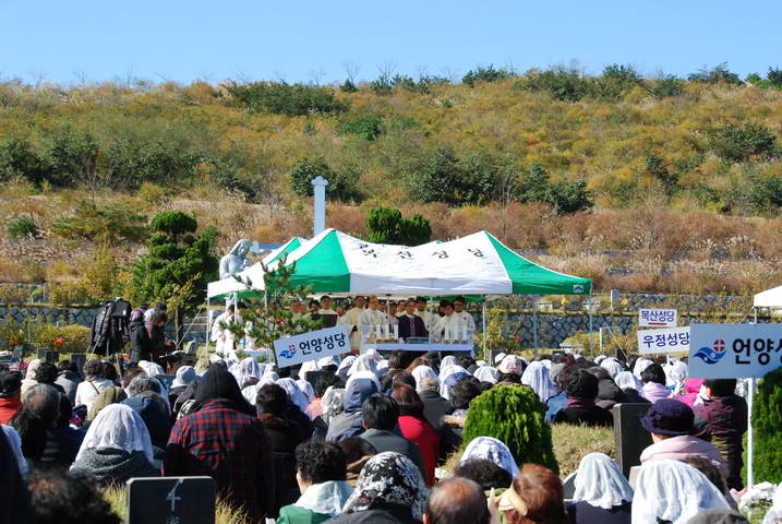 20161102위령의날미사(경주)004_resize.JPG
