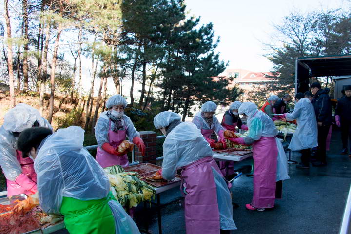 20161203사랑의김장나누기축제047_resize.jpg