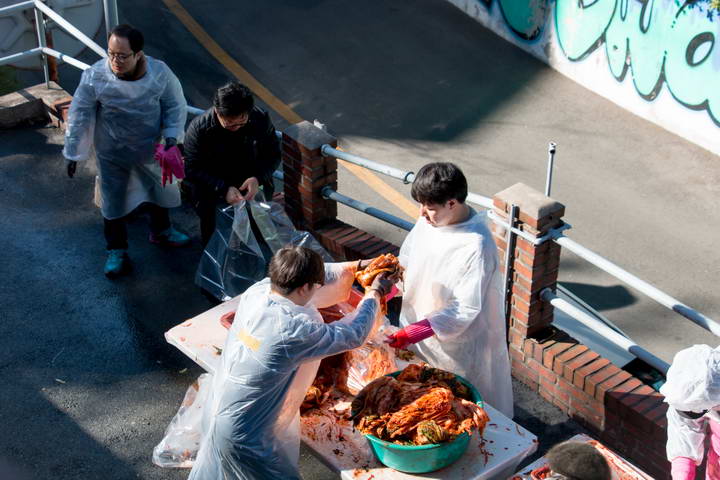 20161203사랑의김장나누기축제081_resize.jpg