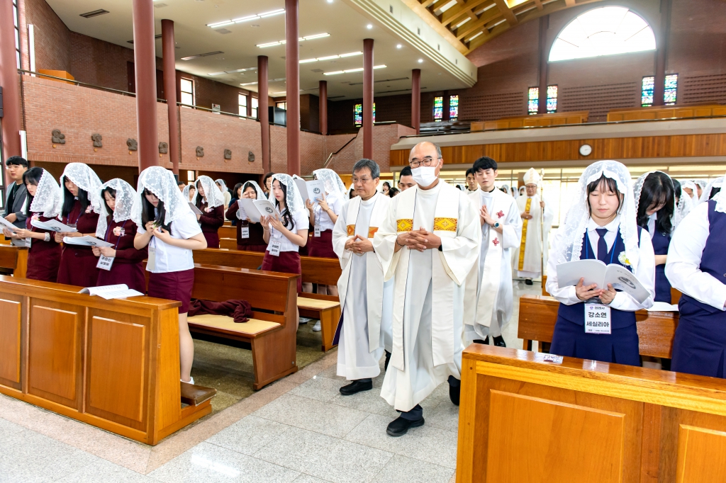 교구소식 - 학교법인 성모학원, 합동 견진성사 천주교부산교구