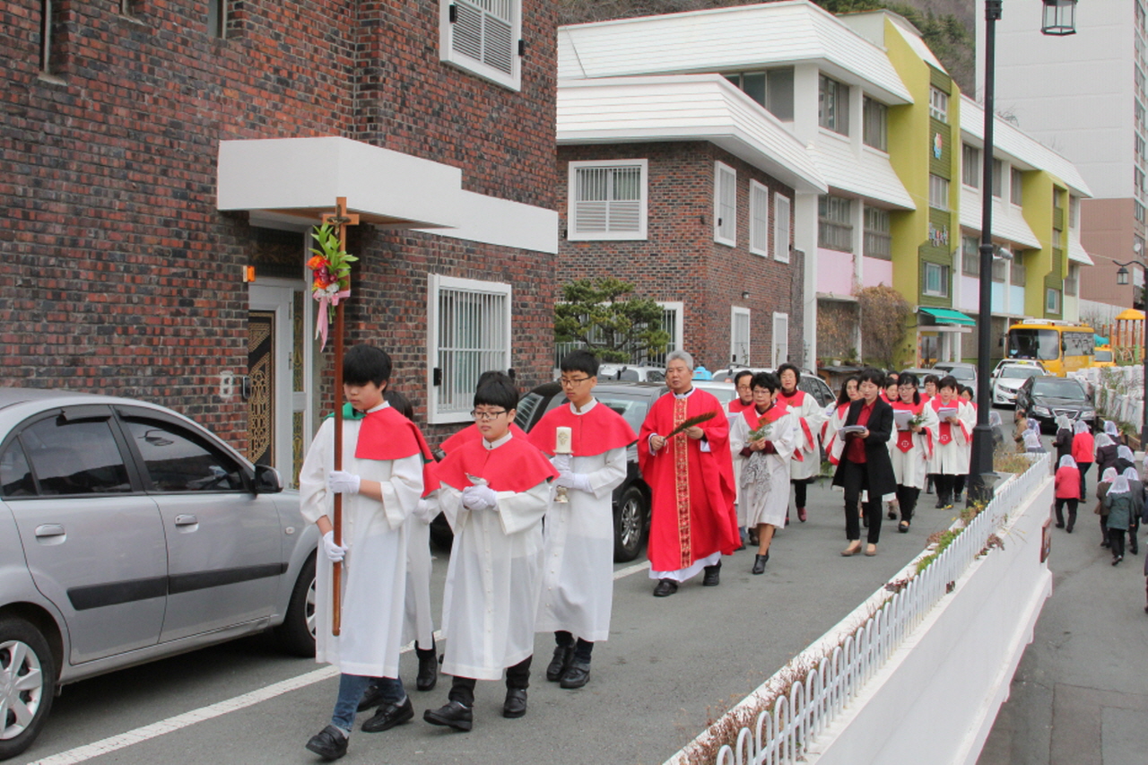 주님수난성지주일(성가지축성) (8).JPG