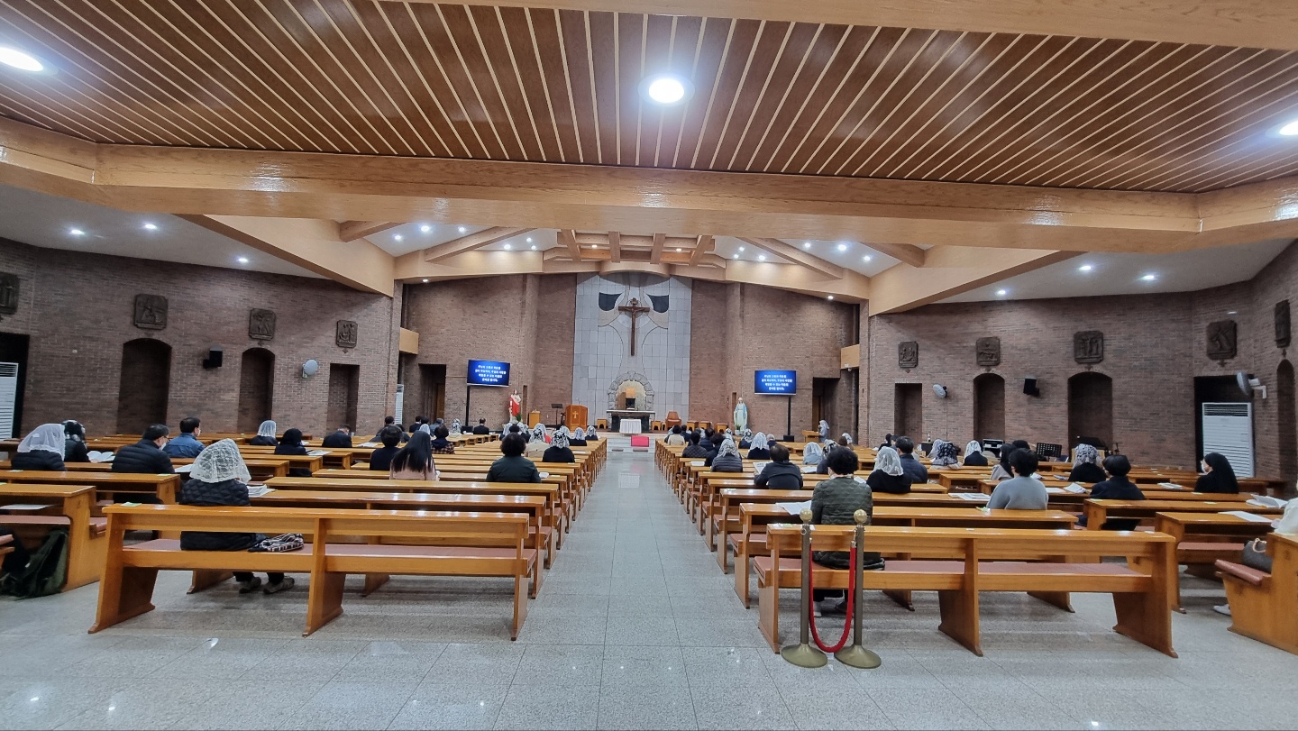 갤러리 - 2022 주님 수난 성금요일 밀양성당