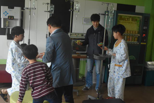 부활계란나눔-8.JPG