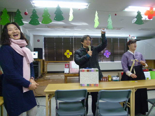 성탄미사후친교행사(8).jpg