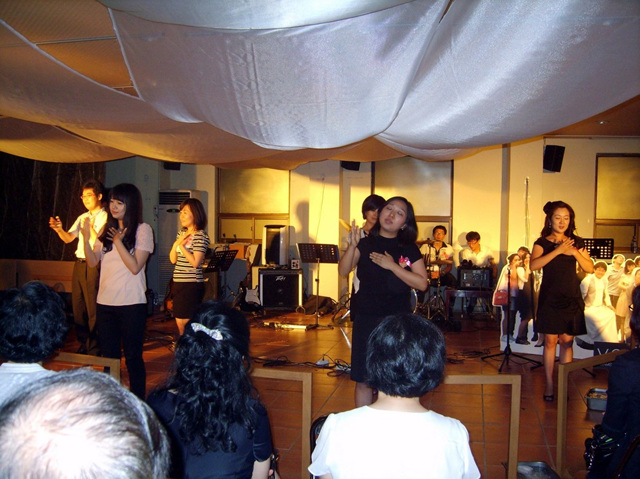 rS110605_00050.jpg