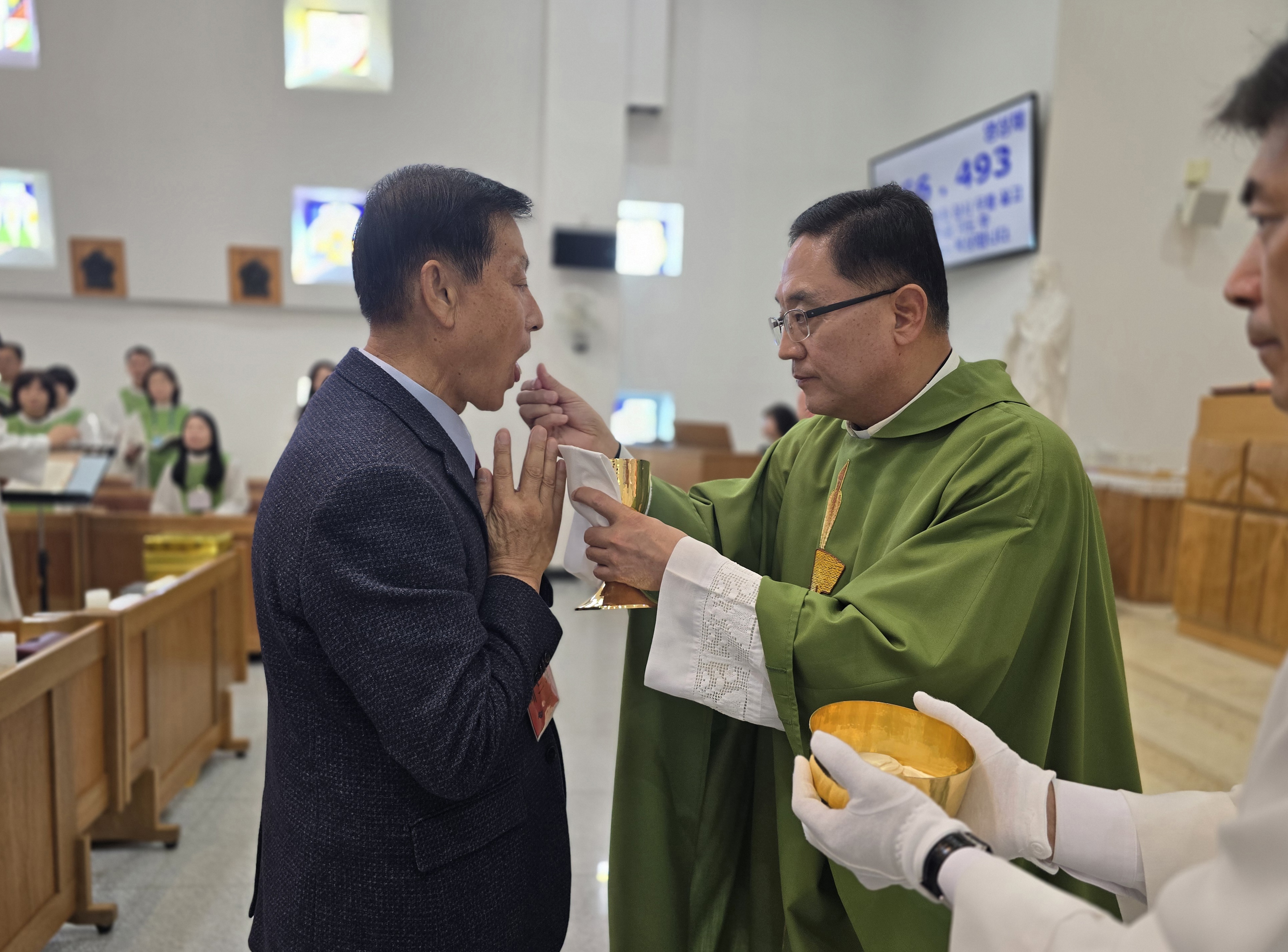 20251102-세례식 (13).JPG