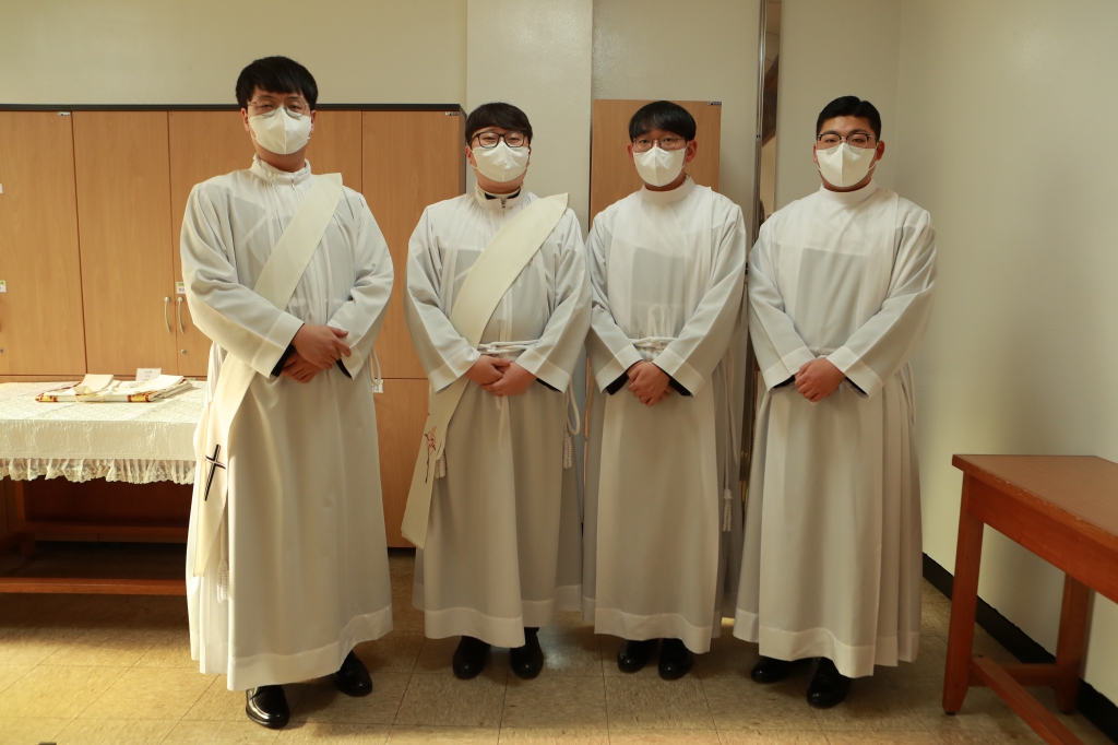 미사 전 제의방.JPG