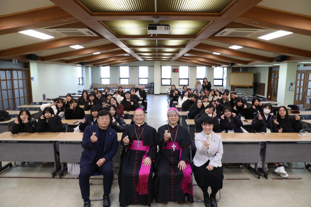 20241216성모여고사비에르여고만남078.JPG
