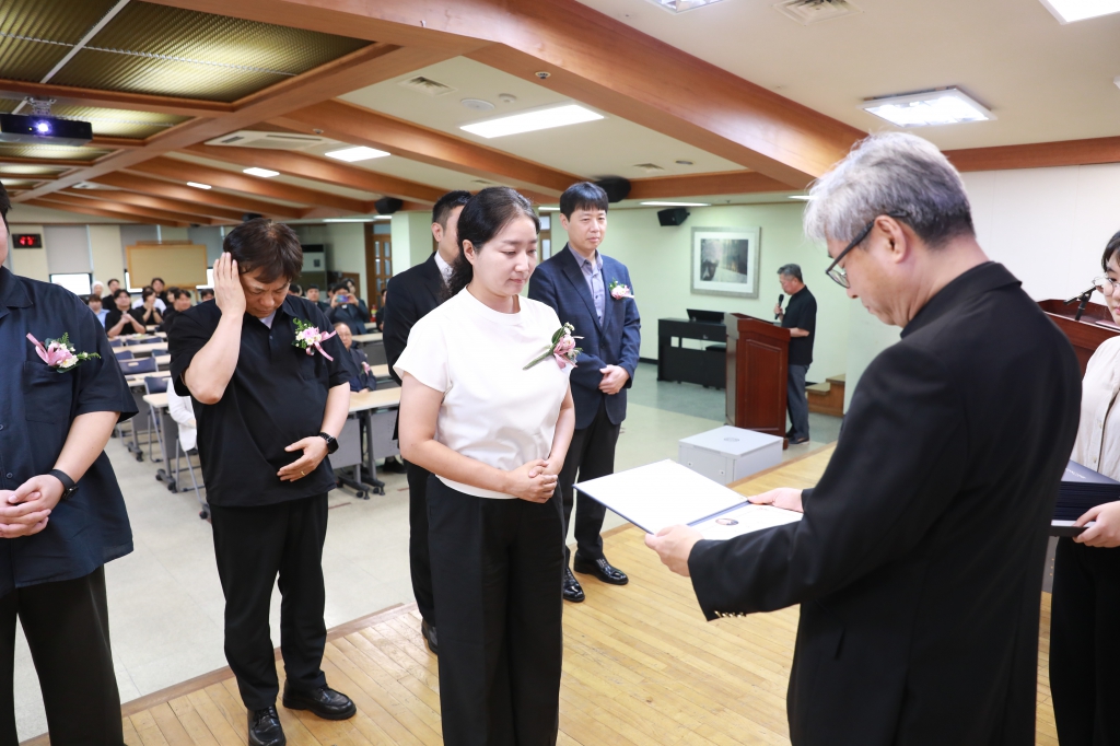 20250912교구청직원장기근속축복장시상식027.JPG