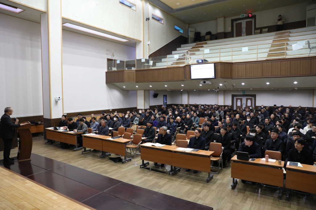 20251125교구사목안내를위한사제전체모임038.JPG