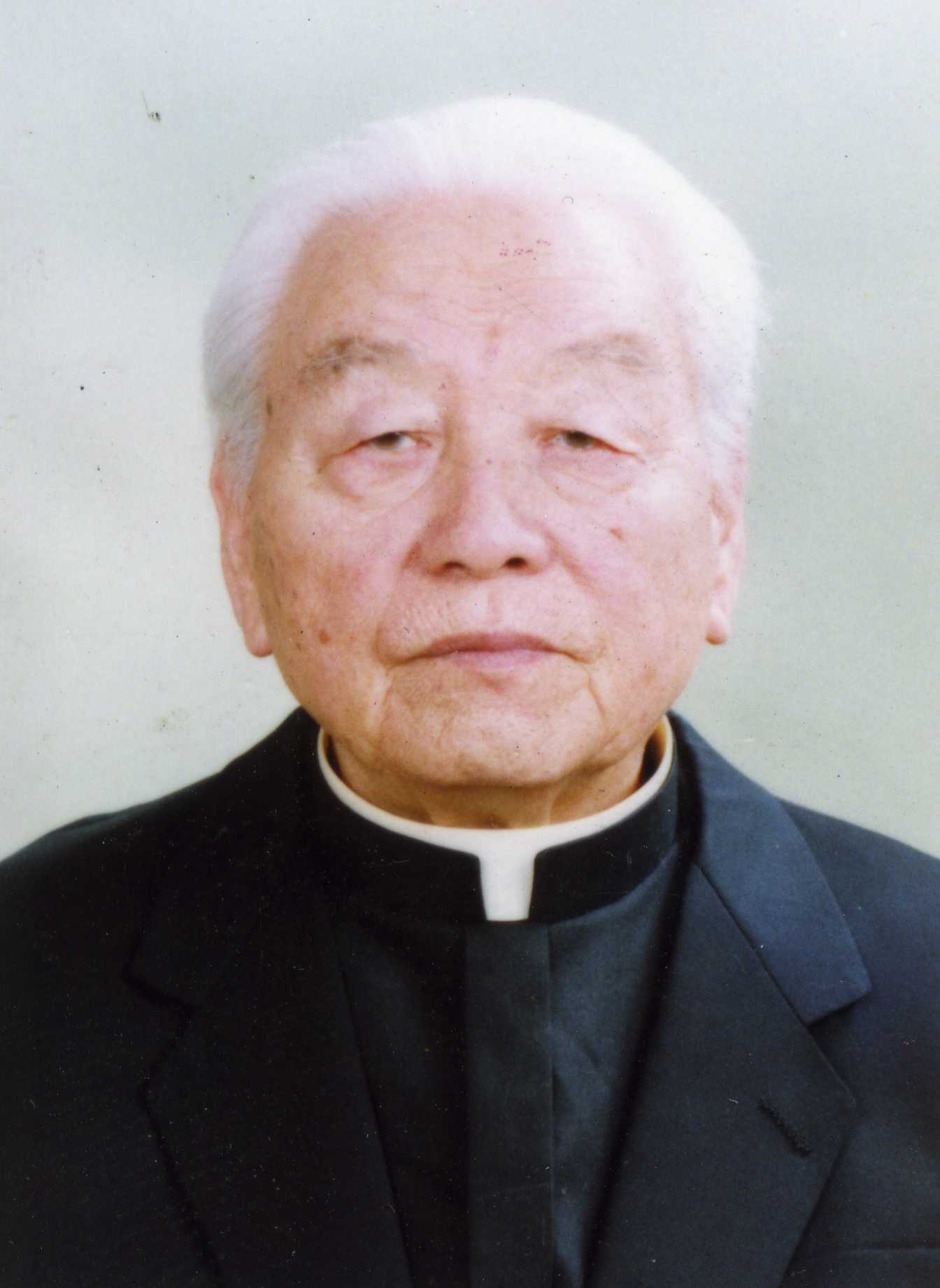 장병룡 신부 사진