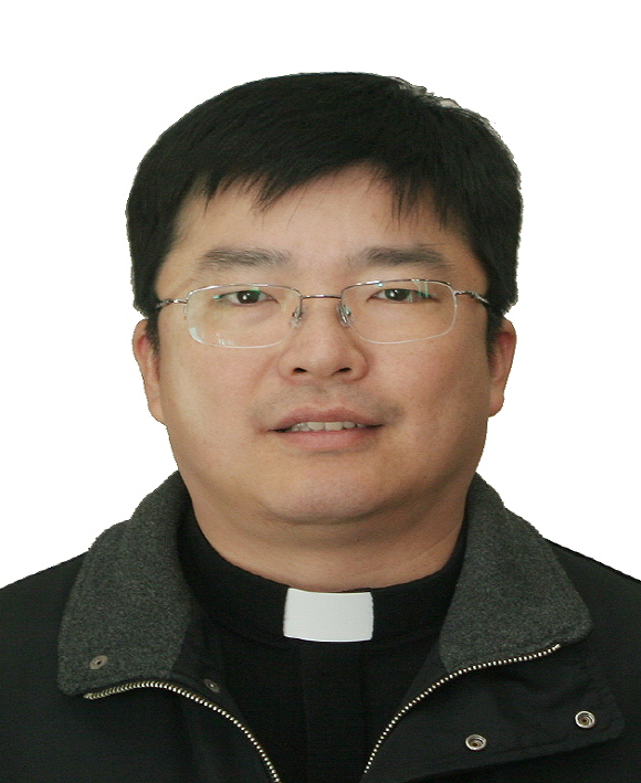 방주섭 신부 사진