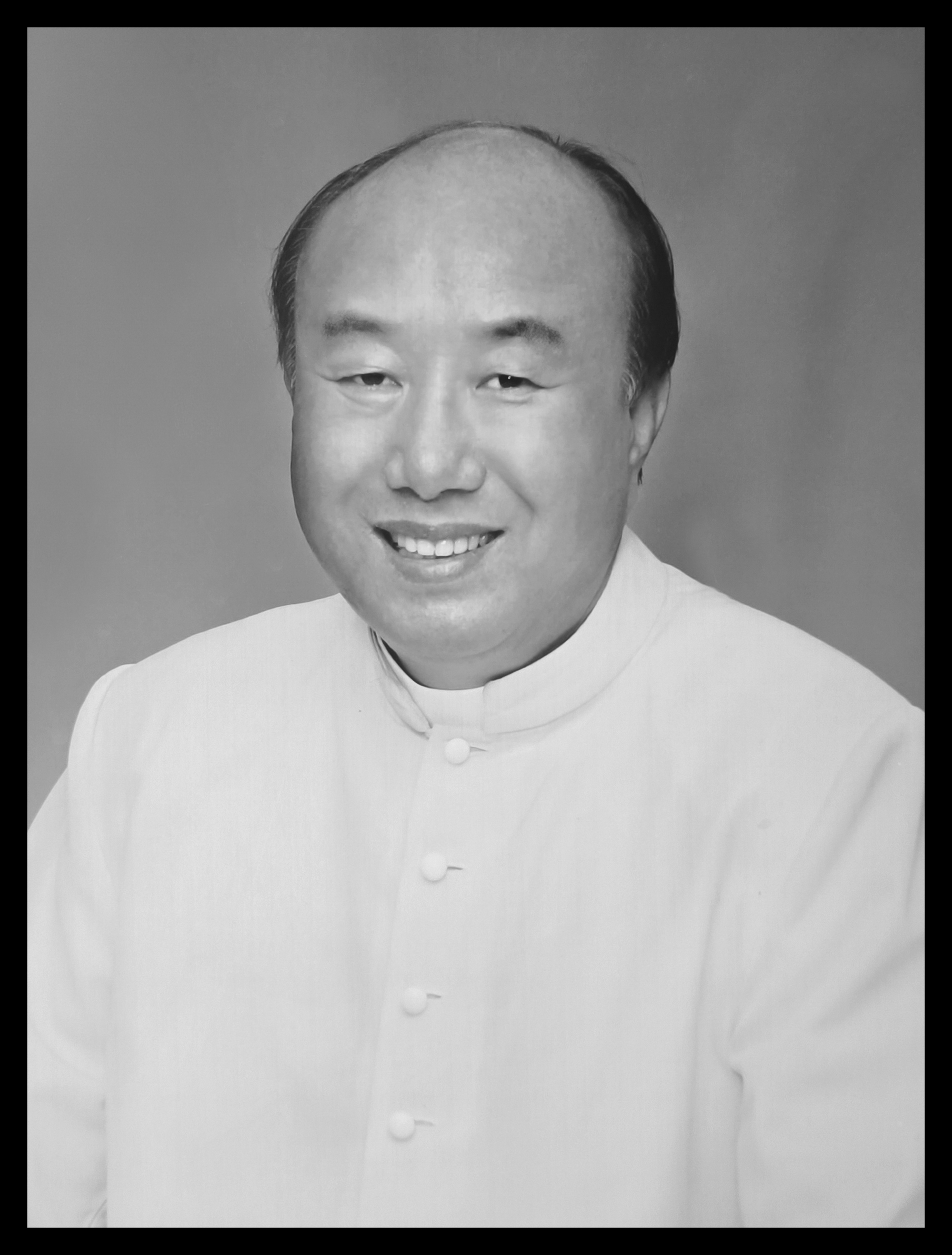 염봉덕신부님(흑백).jpg