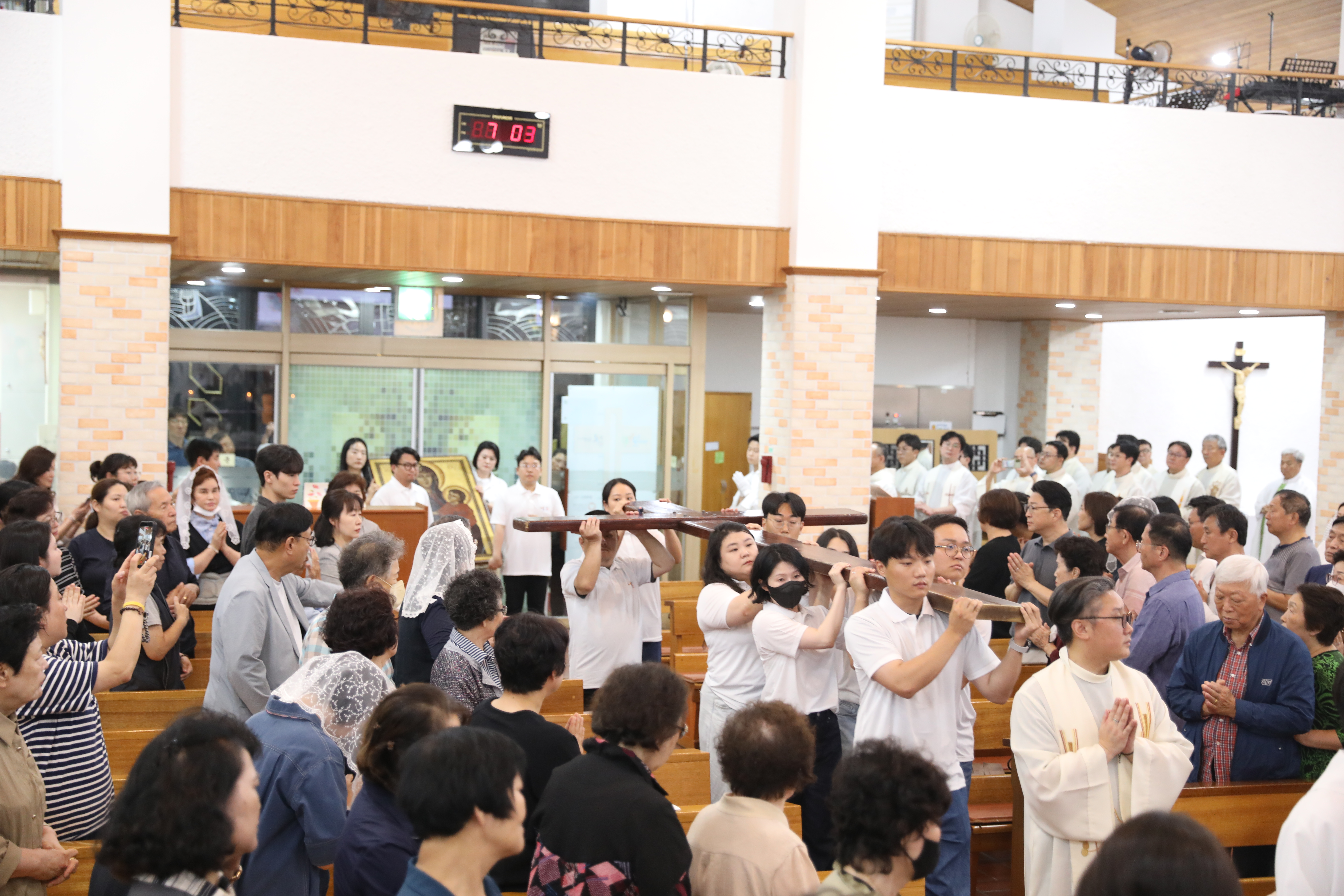20260930WYD십자가와성모성화부산교구순례0224.JPG