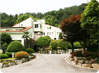 (재)영원한도움의성모회 아이들의집 이미지